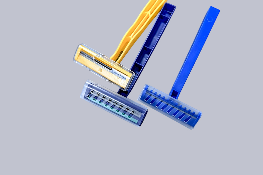 Disposable single-blade razor